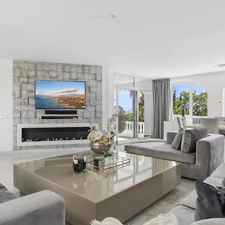 Βίλα Elviria Lujo, Piscina Y Sauna Privada Μαρμπέλλα