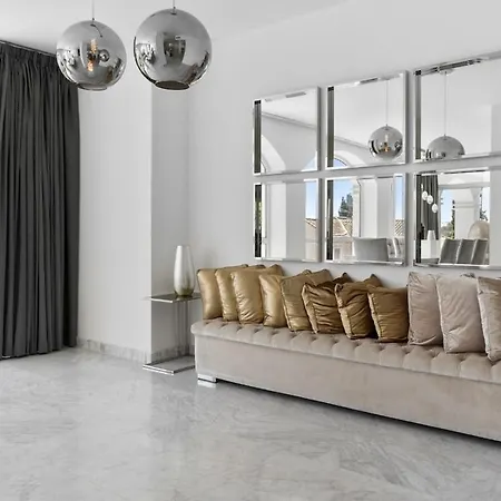 Elviria Lujo, Piscina Y Sauna Privada Βίλα *