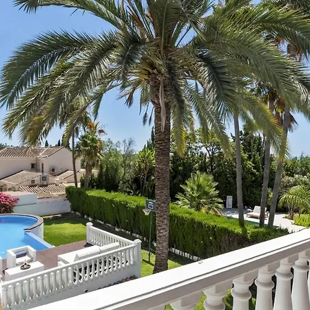 Βίλα Elviria Lujo, Piscina Y Sauna Privada