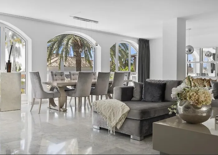 Βίλα Elviria Lujo, Piscina Y Sauna Privada