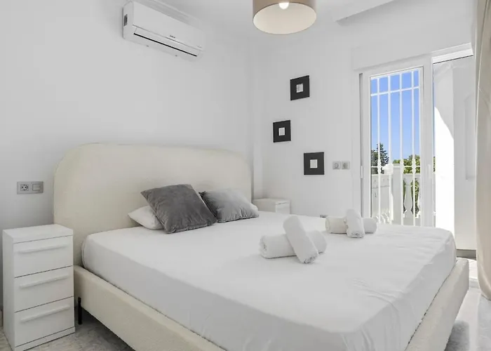 Elviria Lujo, Piscina Y Sauna Privada * 마르베야