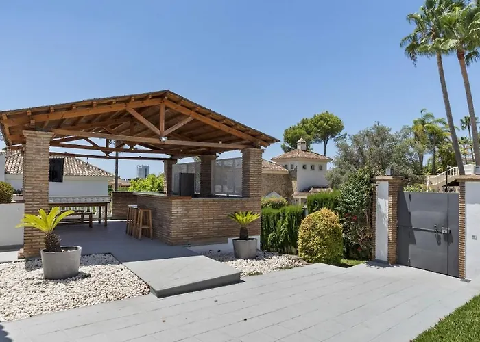 Elviria Lujo, Piscina Y Sauna Privada