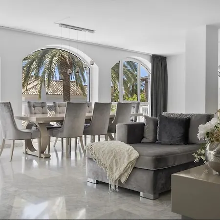 빌라 Elviria Lujo, Piscina Y Sauna Privada