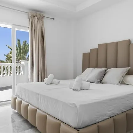 Elviria Lujo, Piscina Y Sauna Privada 빌라
