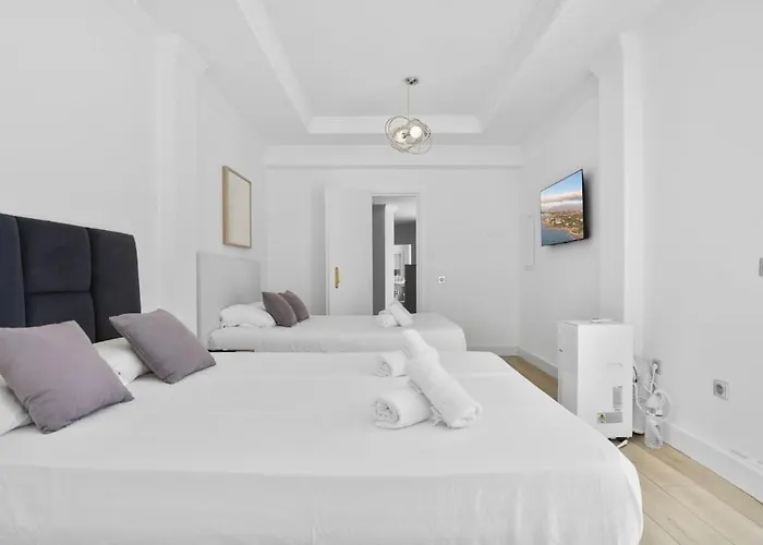 Villa Elviria Lujo, Piscina Y Sauna Privada