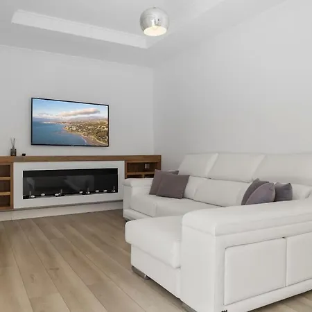 Elviria Lujo, Piscina Y Sauna Privada Vila